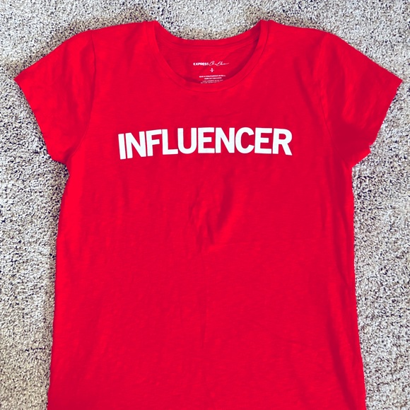 Express Graphic Tee - Picture 2 of 3